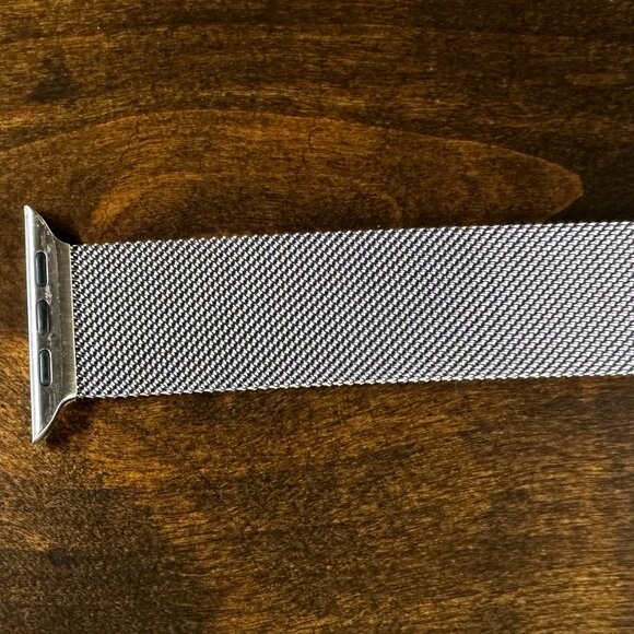Share Apple Stainless Steel Milanese Loop Band for Apple Watch 44mm/Model MTU62A - Picture 3 of 5